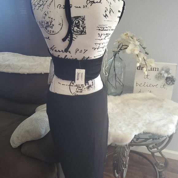 🖤 NWT Almost Famous JUNIORS HALTER RIBBED SHEATH DRESS🖤🔥 - Picture 5 of 5